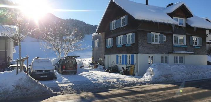 Gemuetliche Wohnung In Einfamilienhaus Alberschwende Exterior foto